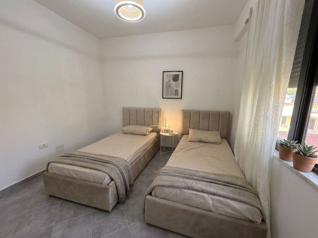 Qera, Apartament 2+1+2+Post Parkimi, Rruga Jordan Misja, Tirane.