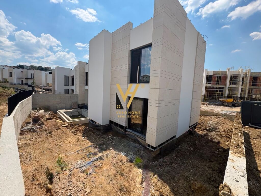 VILLA RESIDENZIALE BIFAMILIARE IN VENDITA A MJULL BATHORE