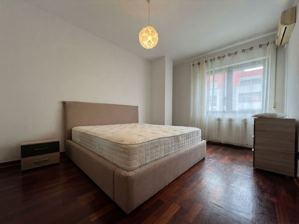 Qira, Apartament 3+1+3+ Post Parkimi, Liqeni Artificial, Tiranë.