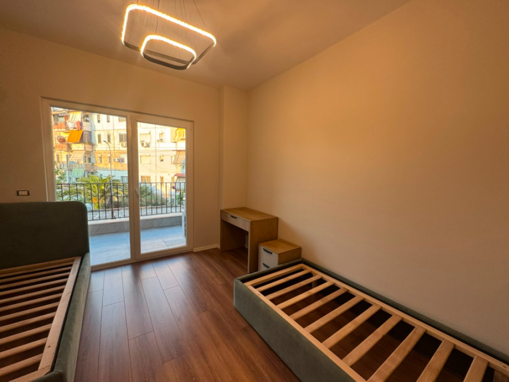 Qera Apartament 2+1+2, Rruga Dritan Hoxha, Tiranë