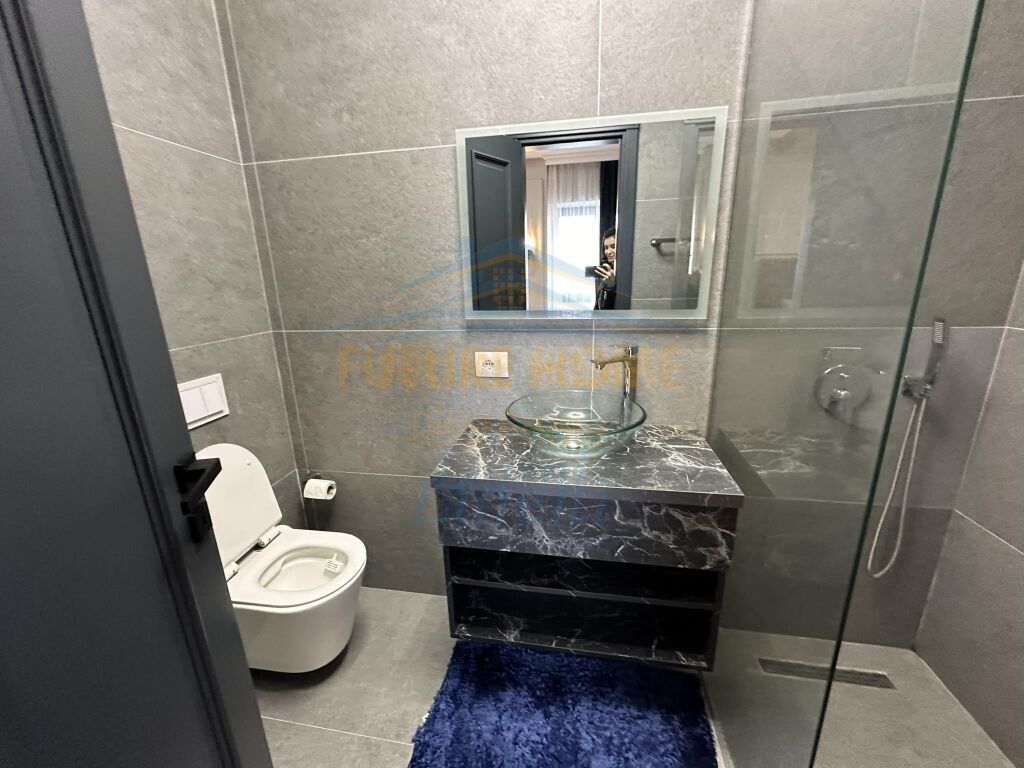 Qera, Apartament 3+1+Post Parkimi, Rruga e Kavajes, Garden Building, Tirane