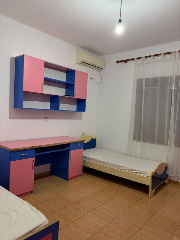 Apartament 2+1+ballkon me qira – Ish-Sheshi Shqiponja