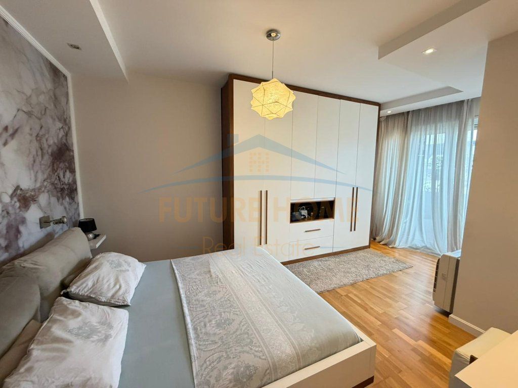 Rent, Apartment 2+1+2+ Veranda, New Ring, Tirana