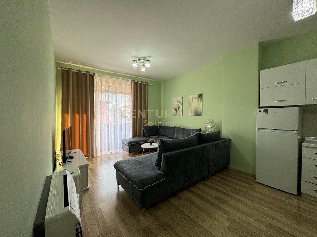 APARTAMENT 1+1 PER QIRA PRANE TOPTANIT!