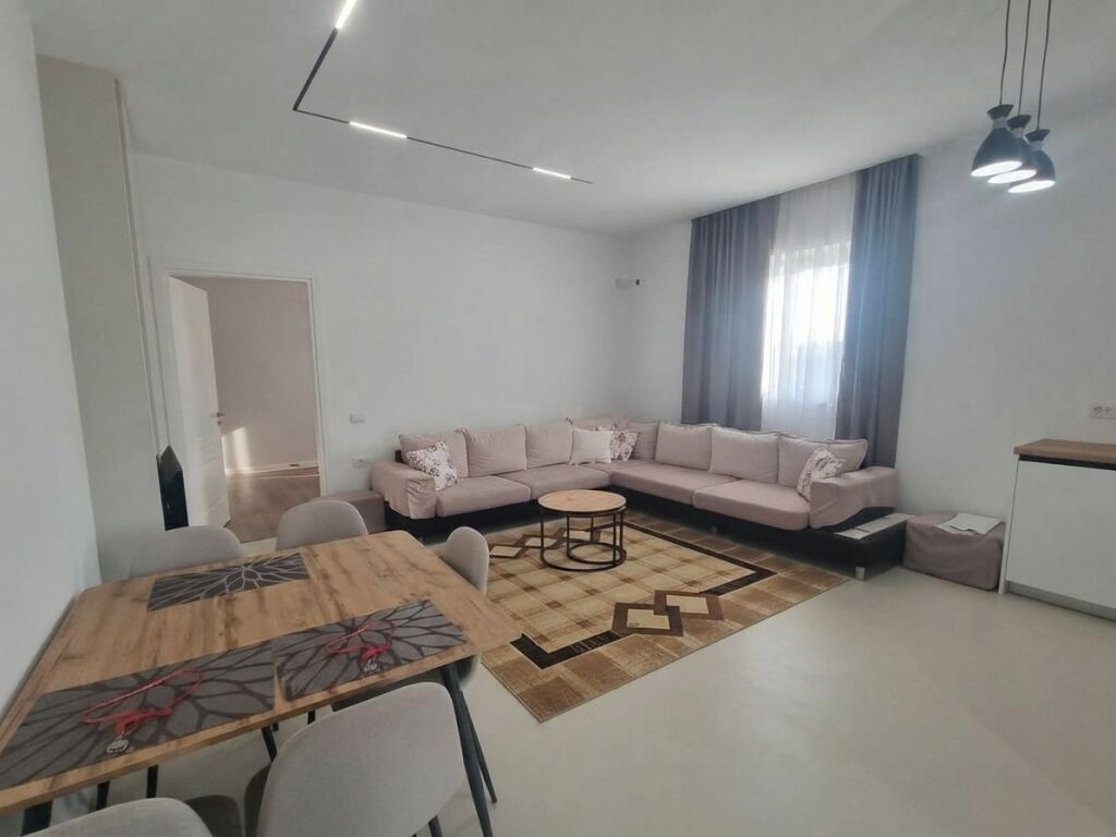 Qera, Apartament 1+1+ Post Parkimi, Rruga Siri Kodra, Tirane.