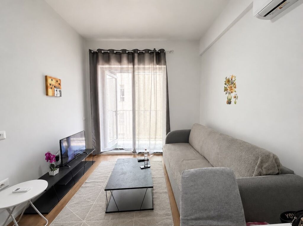 In Fresk apartment for rent 37,000 leke