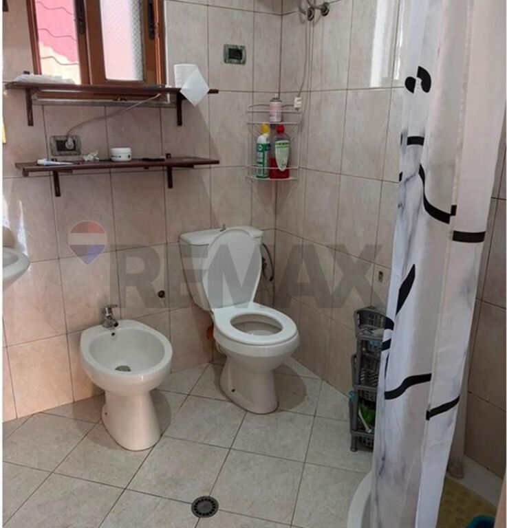 Private house - For Rent - Besim Alla Street, Tirana