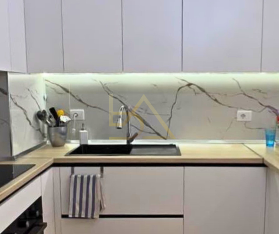 SHITET APARTAMENT 2+1 – KAMËZ