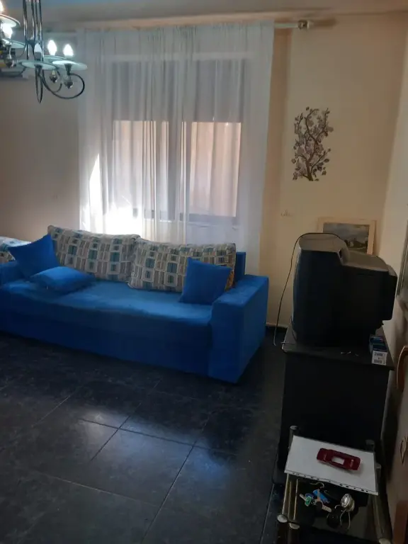 JEPET ME QIRA APARTAMENT 2+1 – ZOGU I ZI