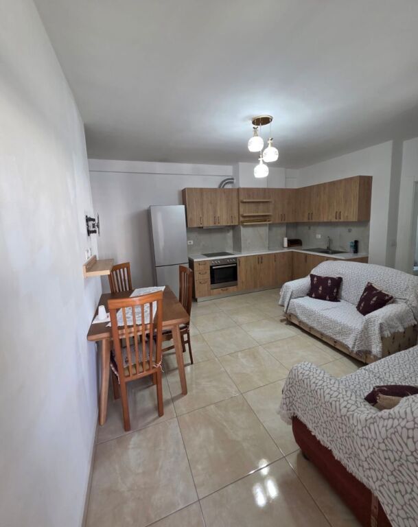 Jepet me qira apartament 2+1 në Astir!
