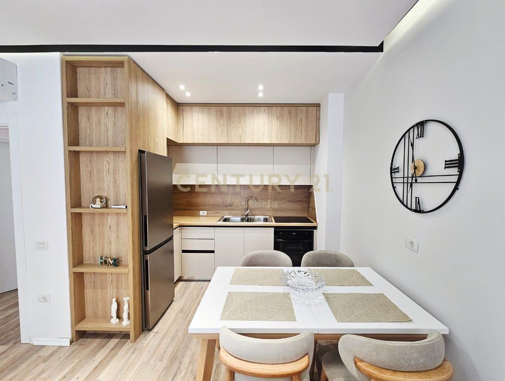 Jepet me Qira Apartament Modern 2+1 te “Rezidenca Xheluks” 850 € /Muaj