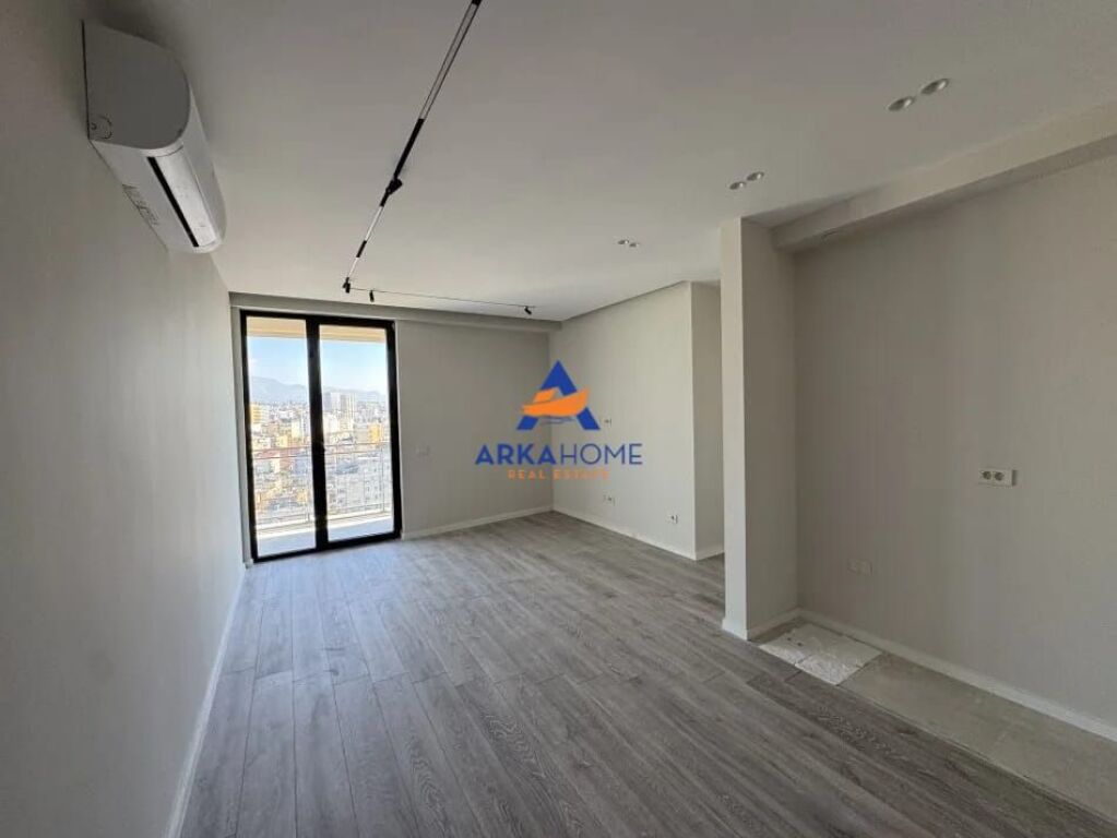 JEPET ME QERA APARTAMENT 2+1+2+BALLKON "RRUGA MINE PEZA" 100.000 LEKE