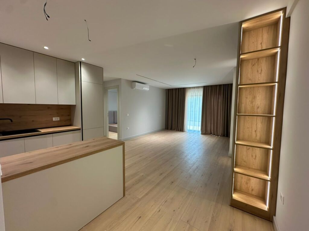 Shitet Apartament 2+1 , Liqeni Thate