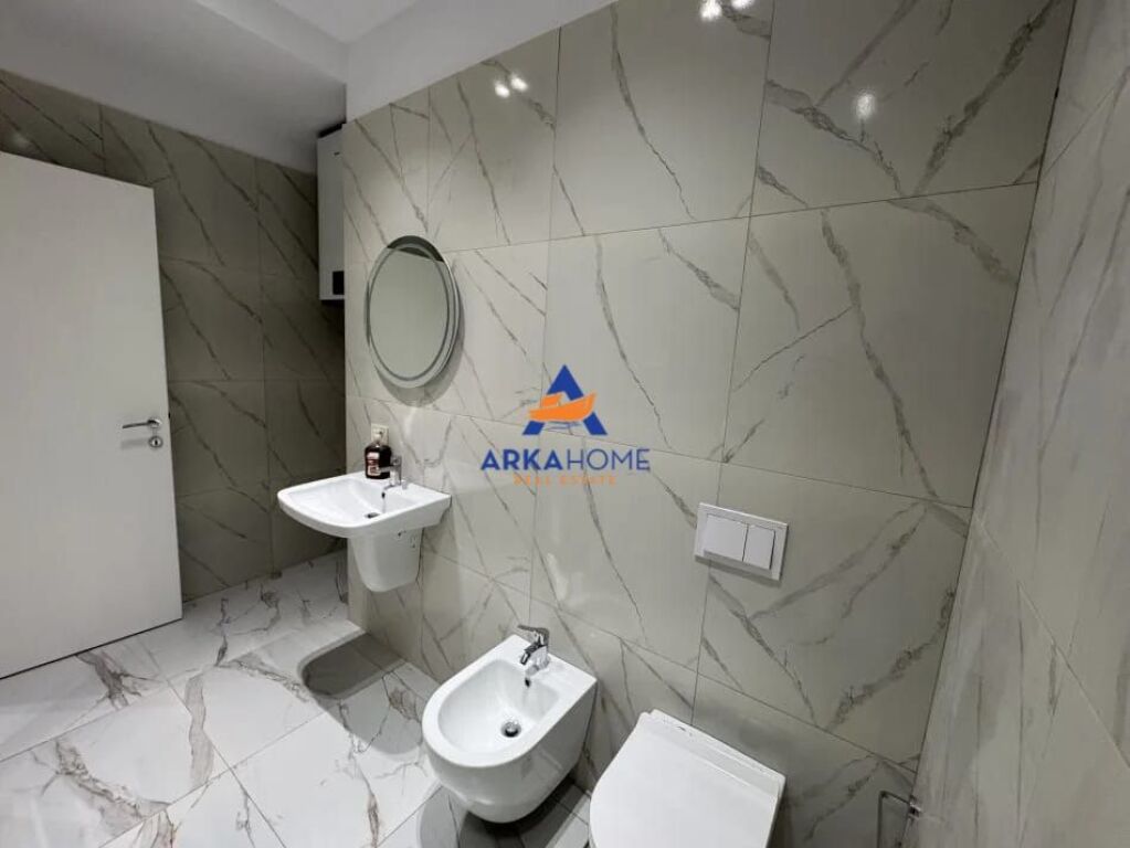 JEPET ME QERA APARTAMENT 2+1+2+BALLKON "RRUGA MINE PEZA" 100.000 LEKE