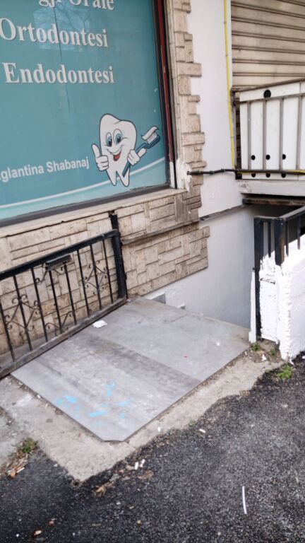 OCCASION Business premises for sale opposite Delijorgji
