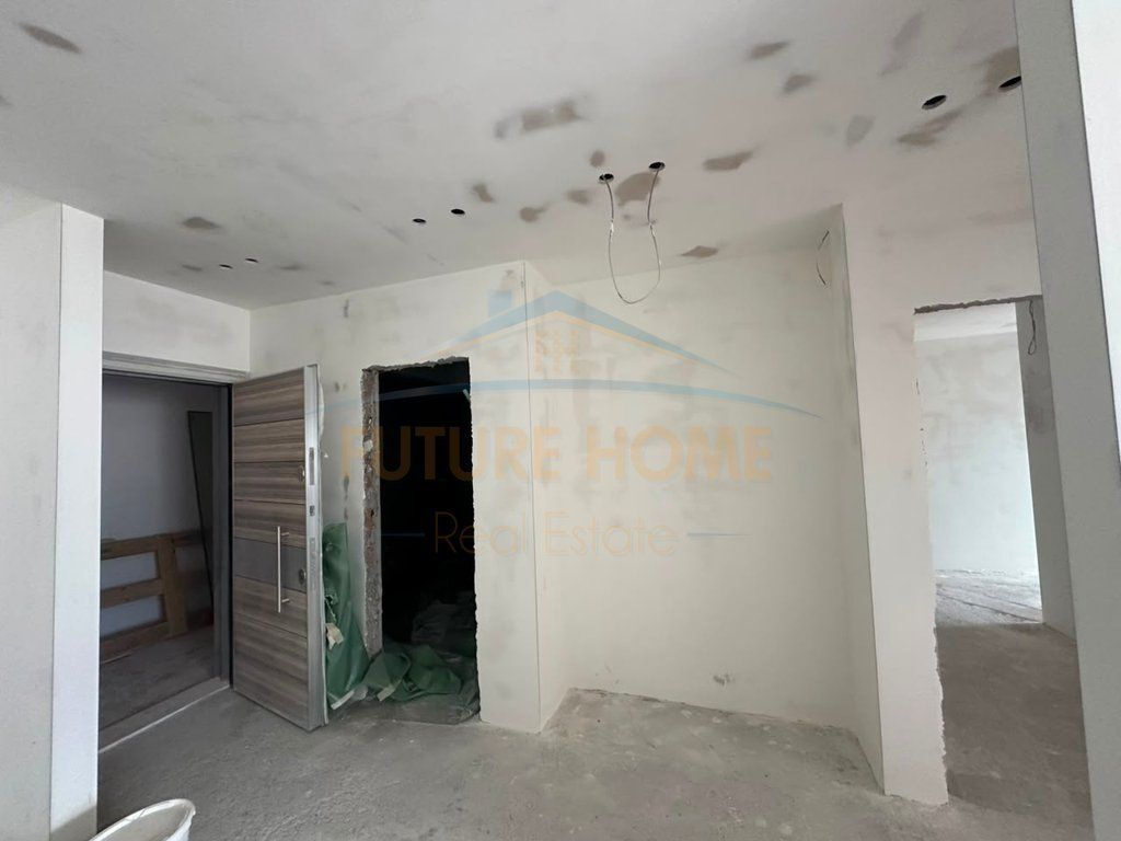 Shitet , Apartament 2+1, "Mirabella Residence", Oxhaku , Tiranë