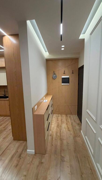 Apartament 2+1 me qira tek Liqeni i Thate
