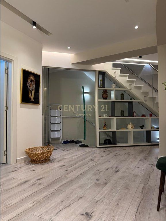✨ TRIPLEX LUKSOZ ME QIRA,REZIDENCA “KODRA E DIELLIT 2” ✨ 2,400 € /Muaj