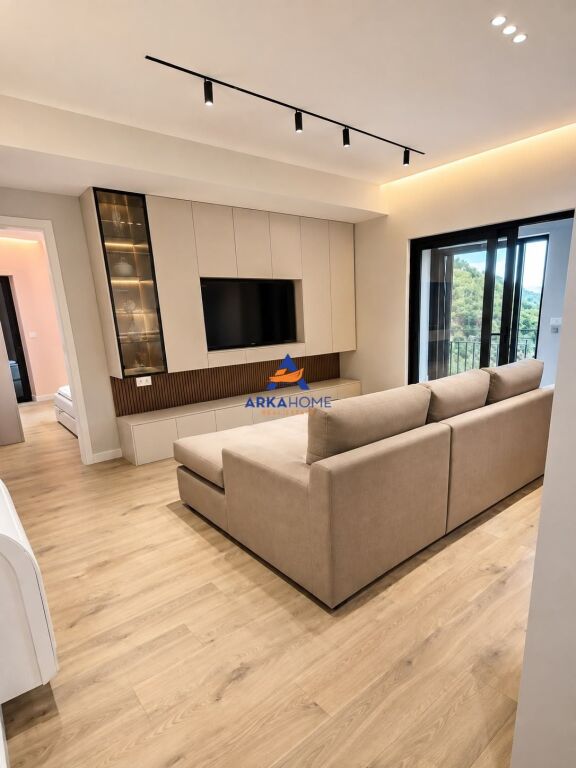 APPARTAMENTO IN AFFITTO 2+1+BALCONE+POSTO AUTO "RESIDENZA KODRA E DIELLIT 2,KODRA E DIELLIT" 1000 EURO