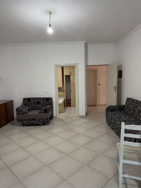 VENDESI APPARTAMENTO 137.7 M2