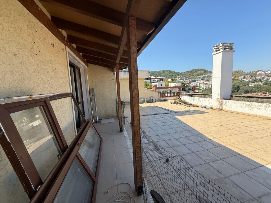 Attic apartment with parking space