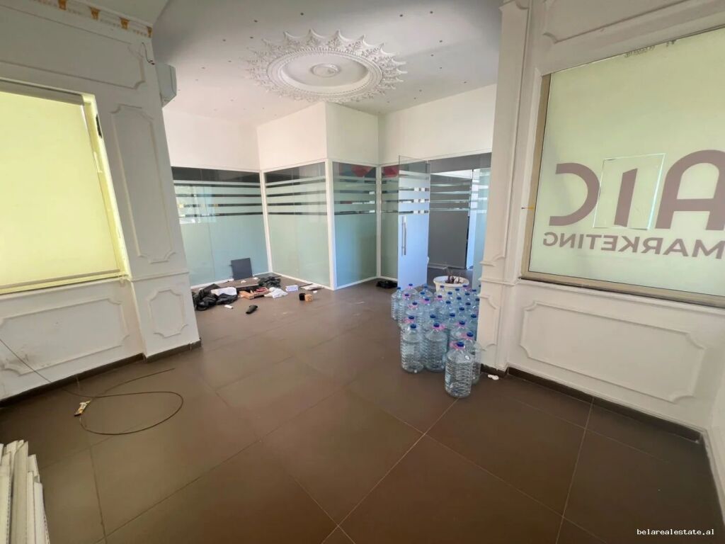 Zyre Me Qera Tek Ish-Restorant Durresi (ID BZ21033) Tirane