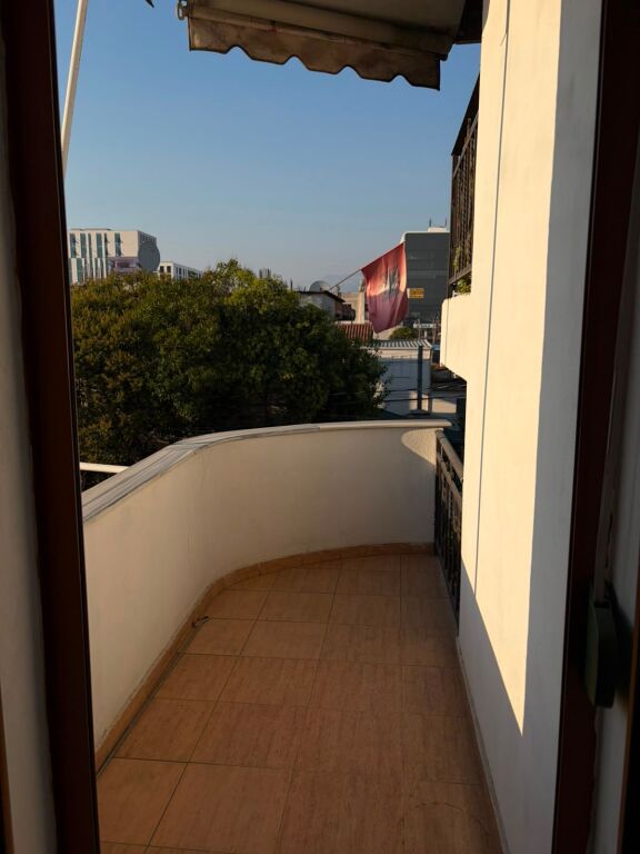 Apartament 2+1+ballkon me qira – Ish-Sheshi Shqiponja