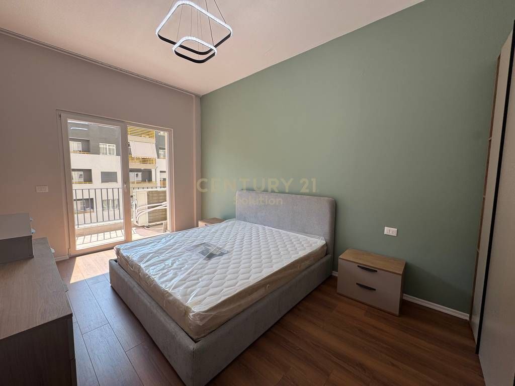 JAPIM ME QIRA 2+1 TE KOMPLEKSI AURA 750 € /Muaj
