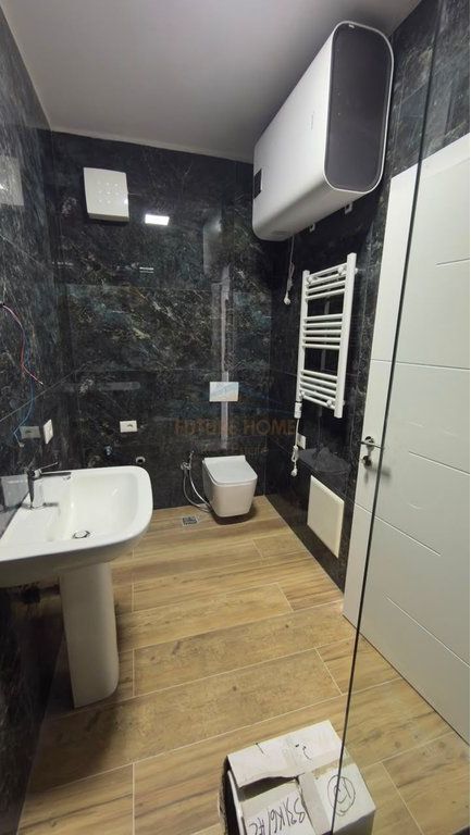 Qera, Apartament 3+1+2, Kompleksi Ndregjoni, Tirane