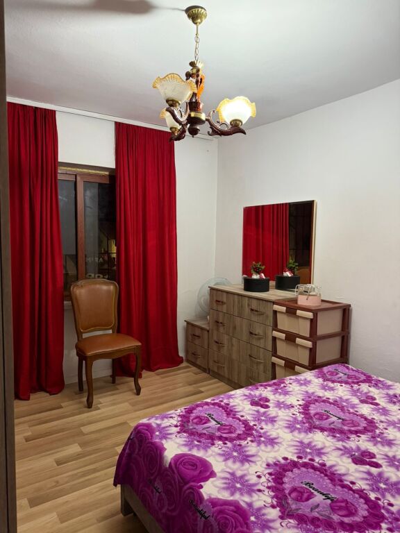 Apartament 1+1 me qira – Perballë Harry Fultz !