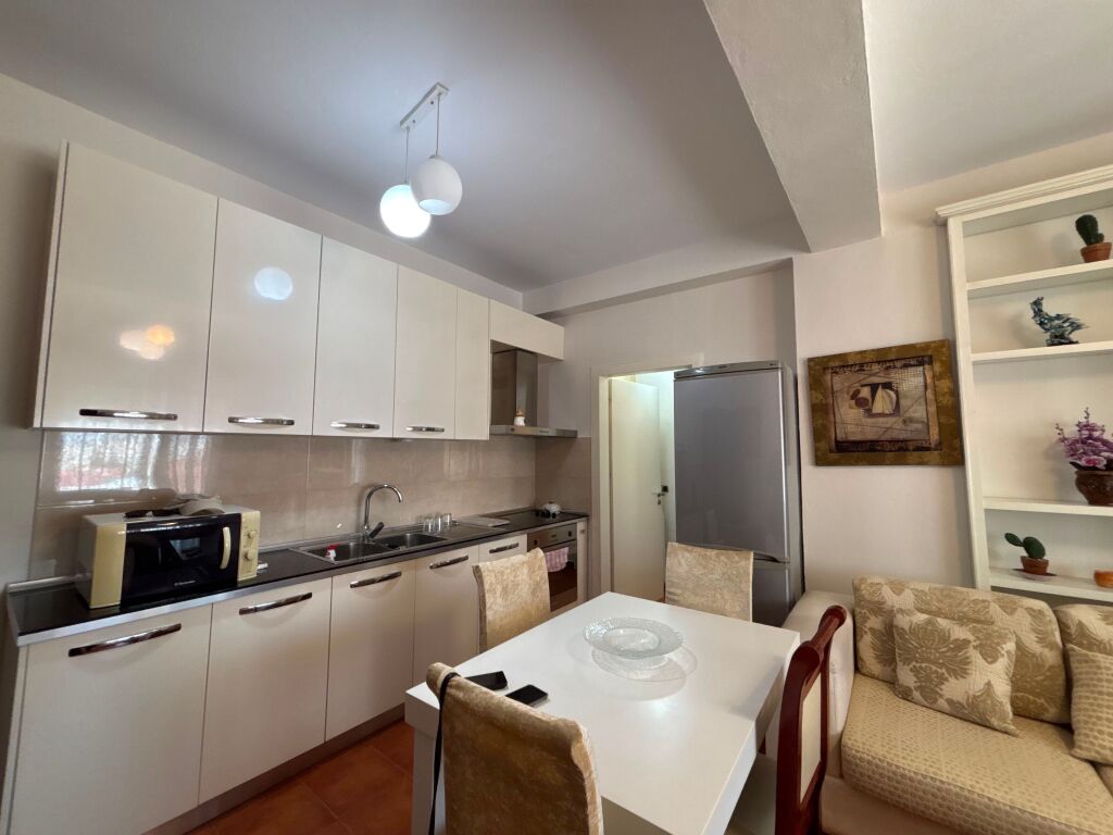 For sale, Apartment 2+1, Mine Peza Street, Tirana