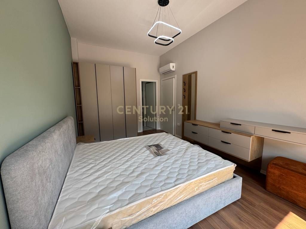 JAPIM ME QIRA 2+1 TE KOMPLEKSI AURA 750 € /Muaj
