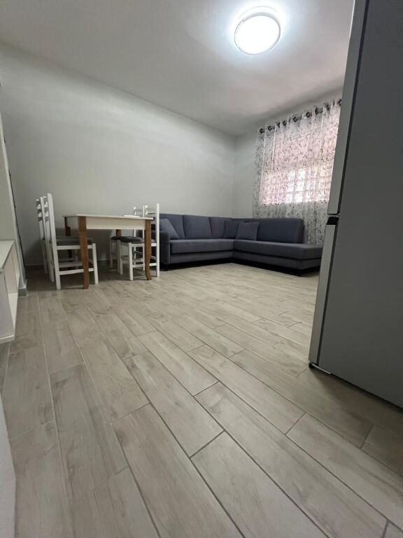 FOR RENT 2+1 APARTMENT WITH SEPARATE KITCHEN, CENTER, DURRES!
