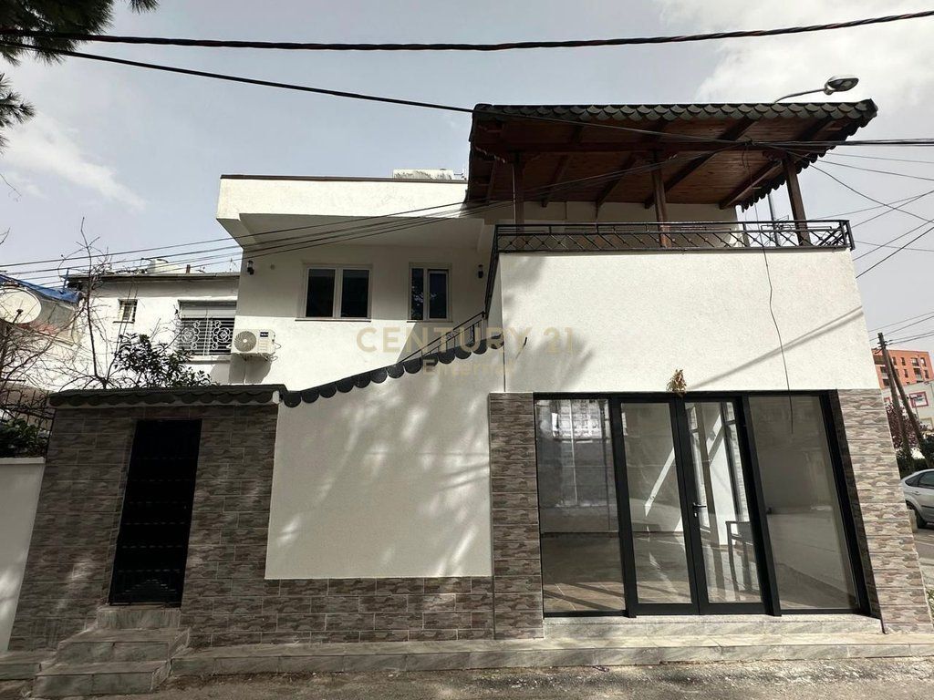 PRIVATE HOUSE + SHOP FOR SALE | PORCELAN