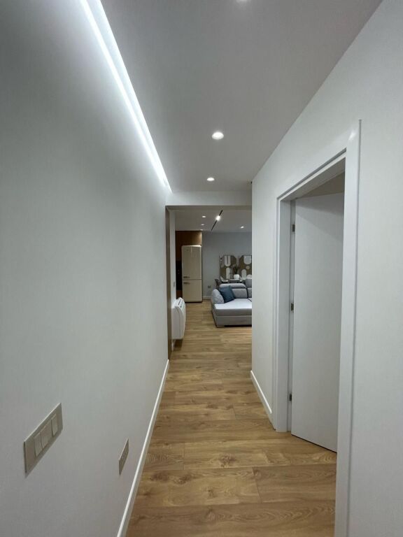 In Affitto Appartamento 3+1+2 Bagni + +1 Posto Auto + 1 Balcone