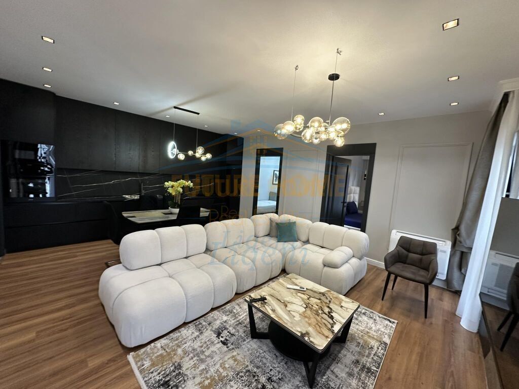 Qera, Apartament 3+1+Post Parkimi, Rruga e Kavajes, Garden Building, Tirane