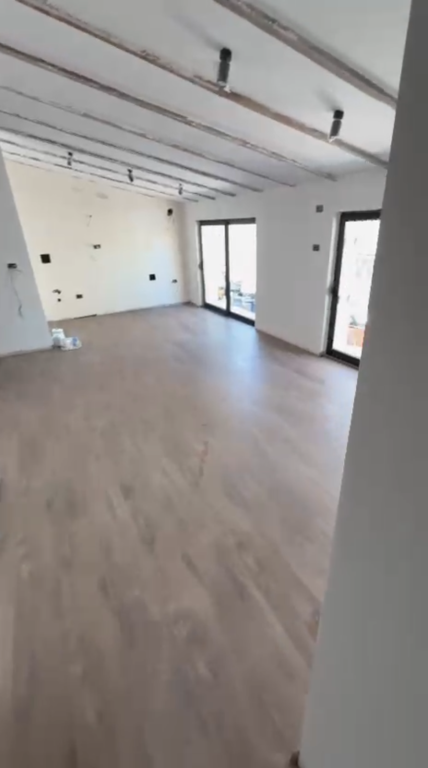 🏡 Shitet Apartament 1+1 – Shallvaret