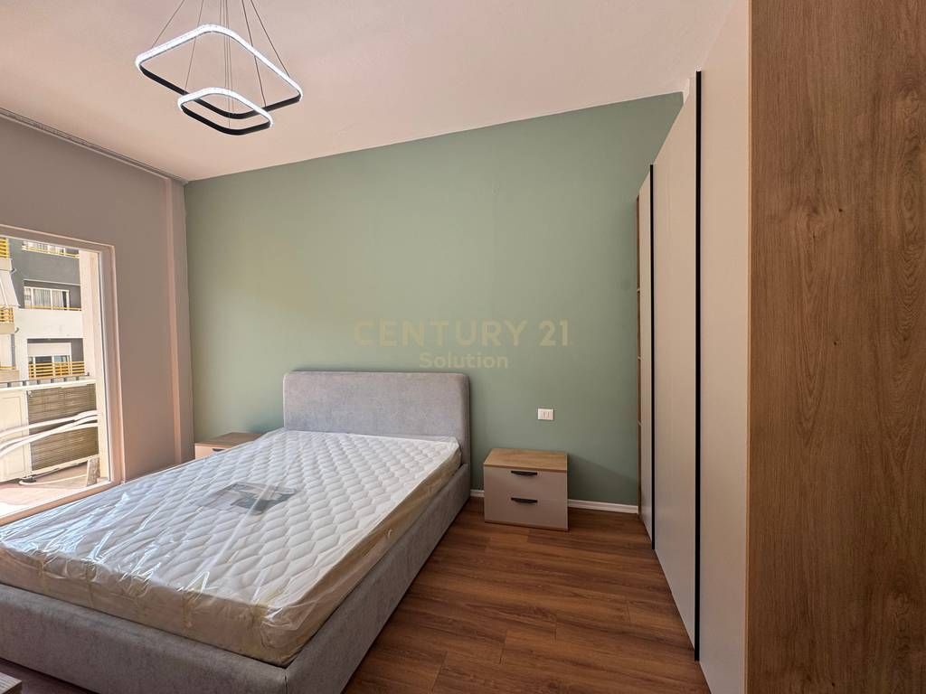 JAPIM ME QIRA 2+1 TE KOMPLEKSI AURA 750 € /Muaj