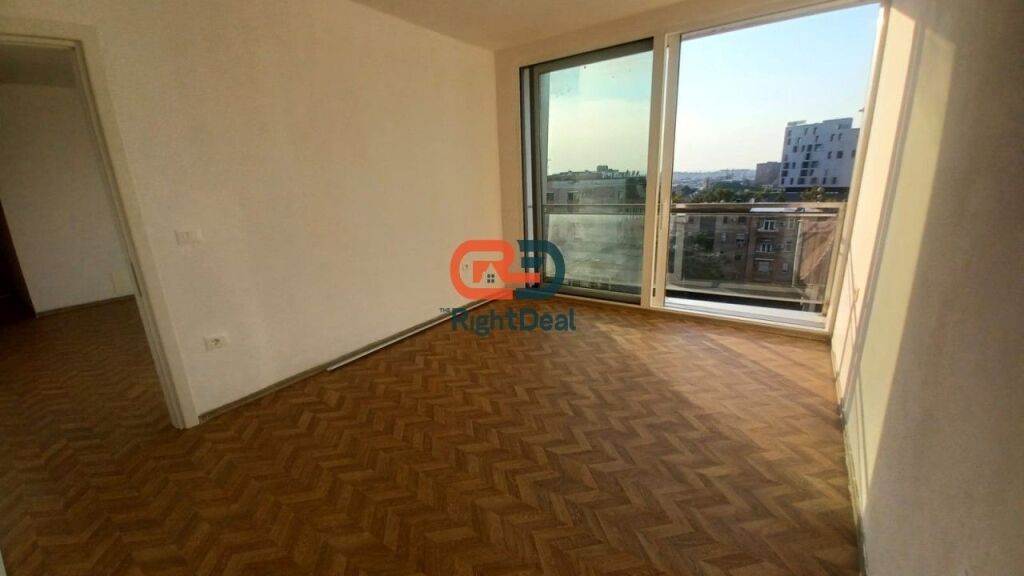 Near Pharmacy 10, Premises for Rent, Ideal for Offices or Clinics!!!