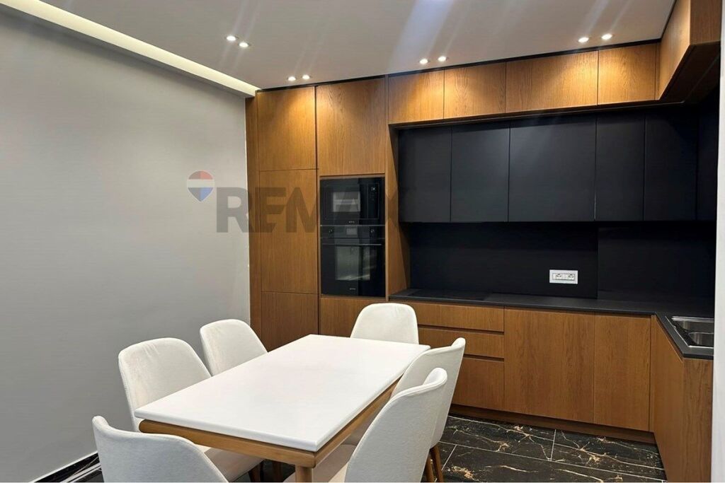 Apartament 2+1+ post parkimi per shitje te Kodra e Diellit, pranë Kopshtit Botanik