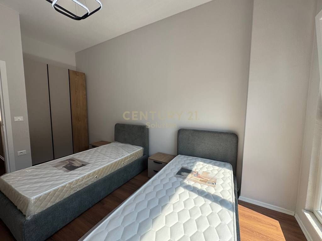 JAPIM ME QIRA 2+1 TE KOMPLEKSI AURA 750 € /Muaj