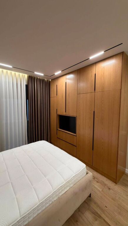 Apartament 2+1 me qira tek Liqeni i Thate