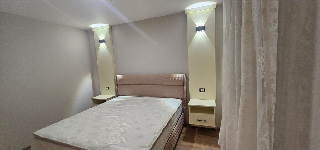 Vilë 2+1 Me Qira në Ali Demi,Rruga Idriz Dollaku Tiranë - 80.000LEKE | 180 m²