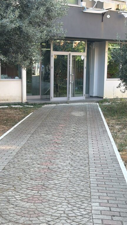 JEPET ME QERA AMBIENT BIZNESI NE ZONEN E VOLLGES, DURRES