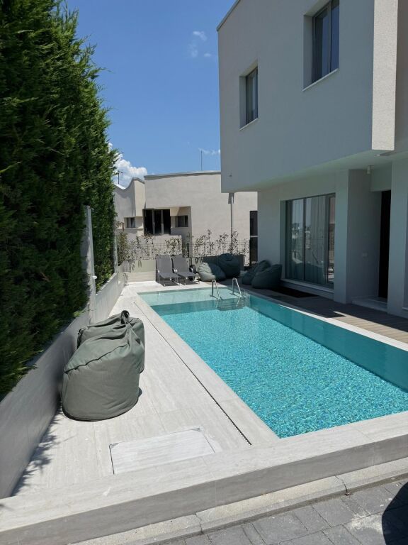 🏡 VILË PREMIUM ME QIRA – GREEN VALLEY RESIDENCE