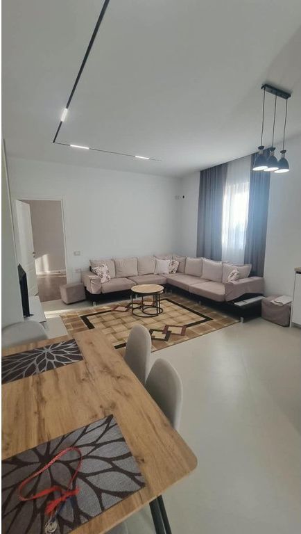 Qera, Apartament 1+1+ Post Parkimi, Rruga Siri Kodra, Tirane.