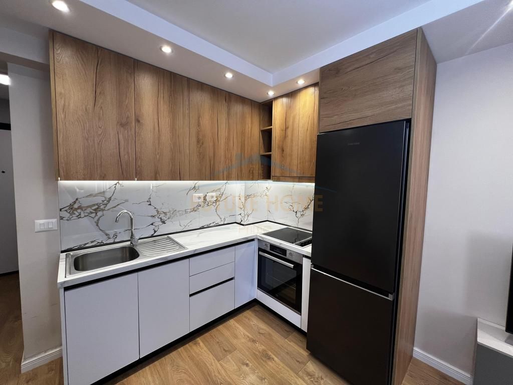 FOR RENT 1+1 APARTMENT IN BLLOK NEAR LSI