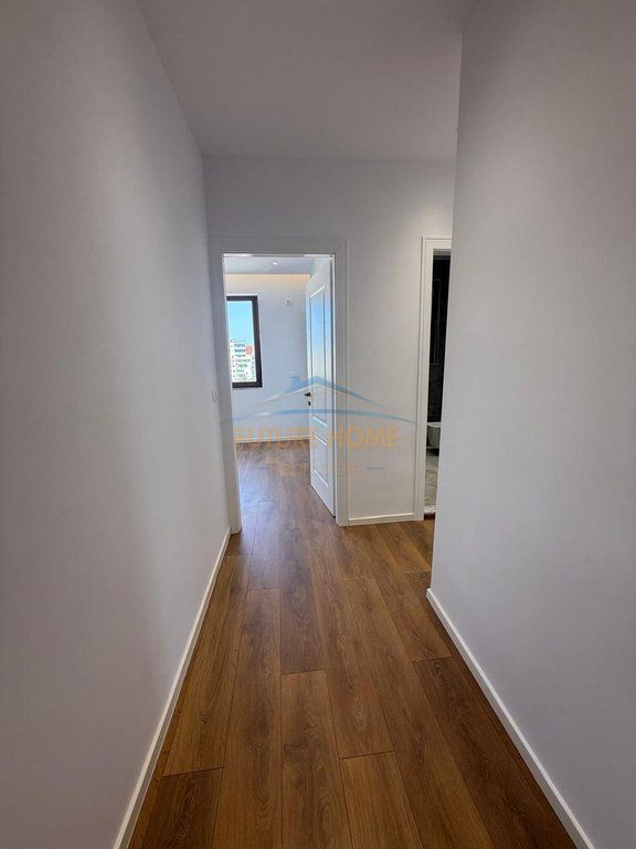 Shitet, Apartament 2+1+1, Rruga Fadil Bodinaku, Tirane