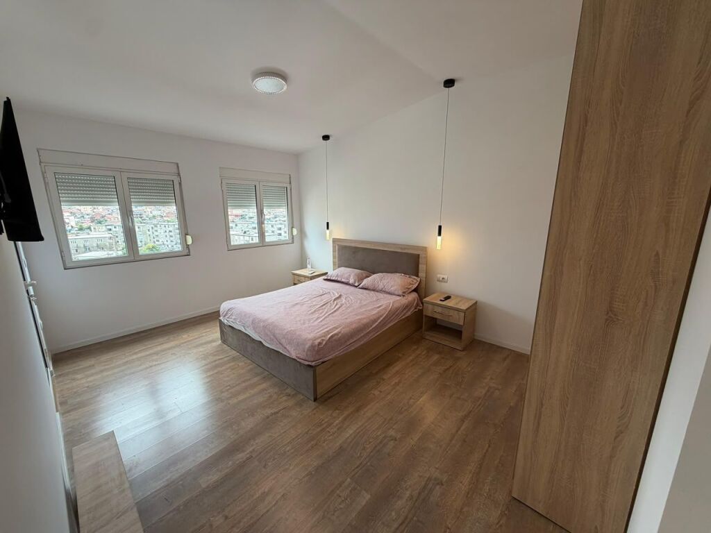 🏡 Jepet me qira 1+1 – i pabanuar më parë 📍 Përballë Delijorgji, tek Karburant Kastrati💶 60000 Leke/ muaj