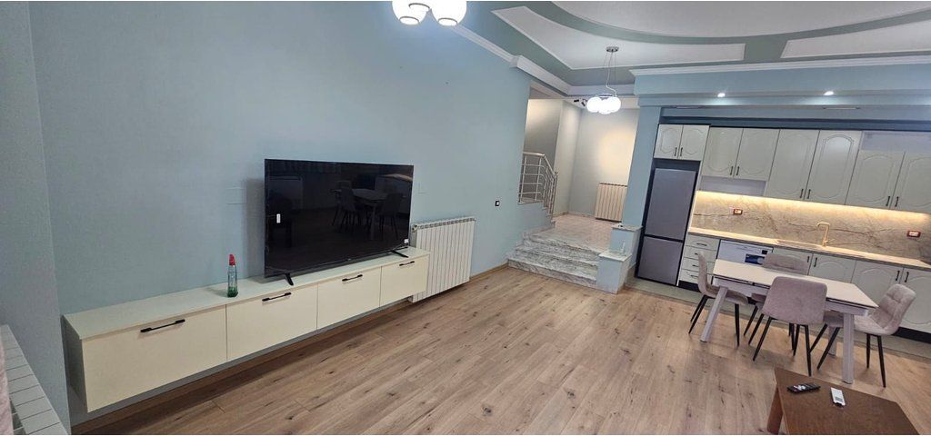 Vilë 2+1 Me Qira në Ali Demi,Rruga Idriz Dollaku Tiranë - 80.000LEKE | 180 m²